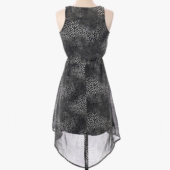 Black and white abstract burst print high low sundress size medium - Picture 2 of 5